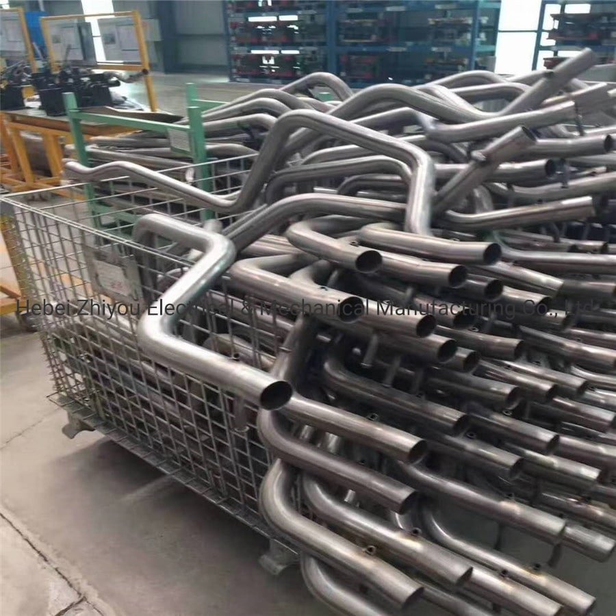 Une collection de profilés métalliques courbés réalisée par le service de formage et transformation des métaux de Giga Steel.