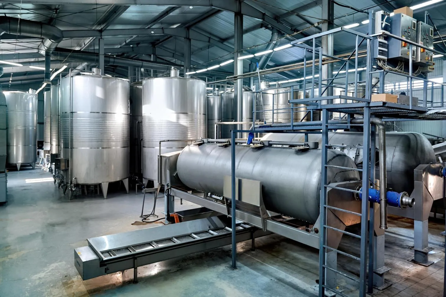 Fabrication des citernes sur mesure pour diverses applications